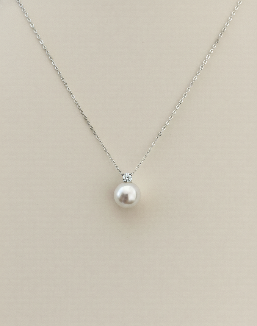 Diana Pearl Pendant Necklace
