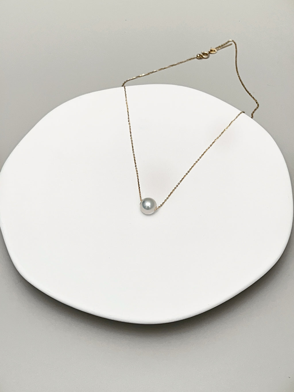 Floating Pearl Necklace