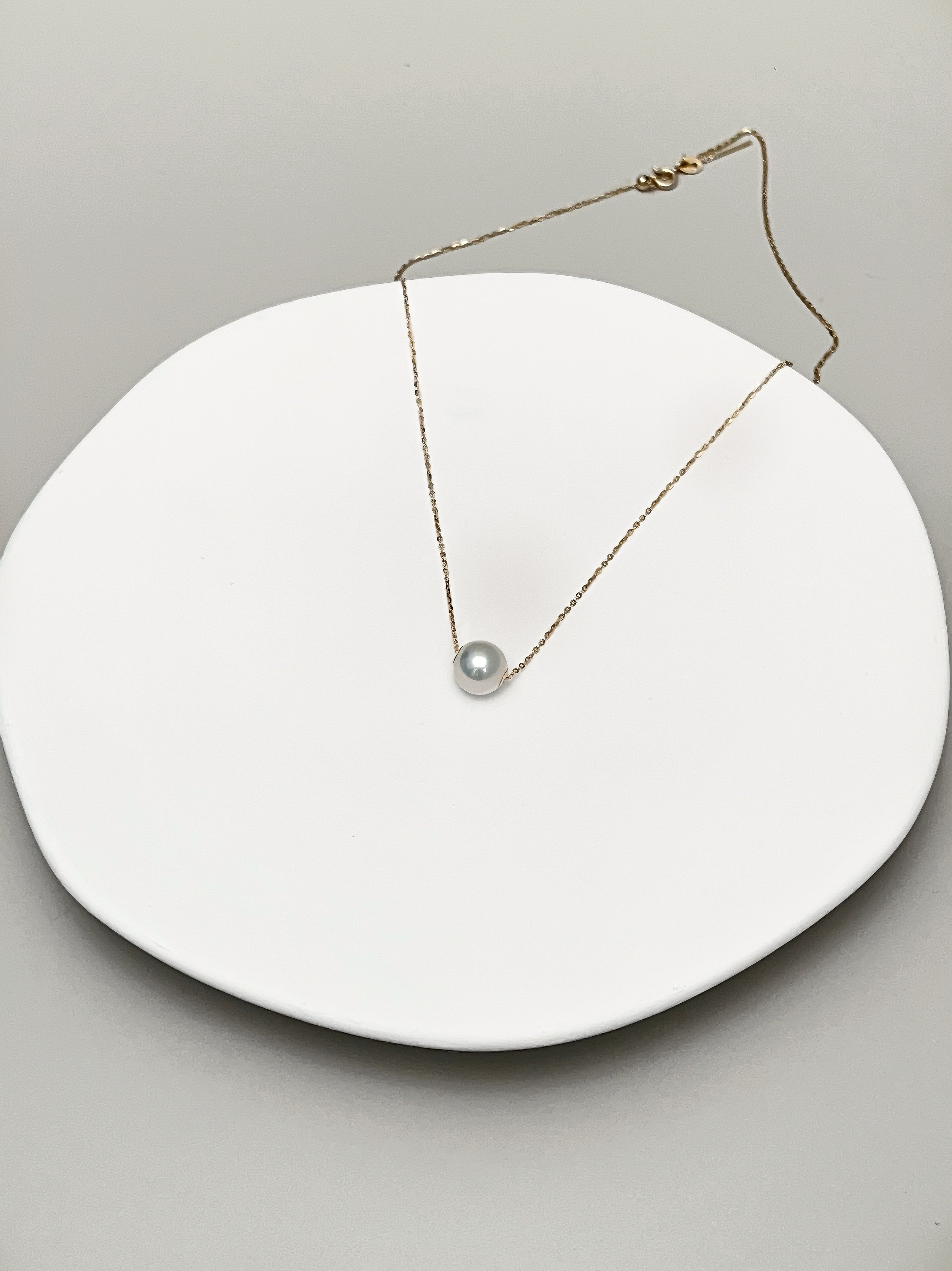 Floating Pearl Necklace