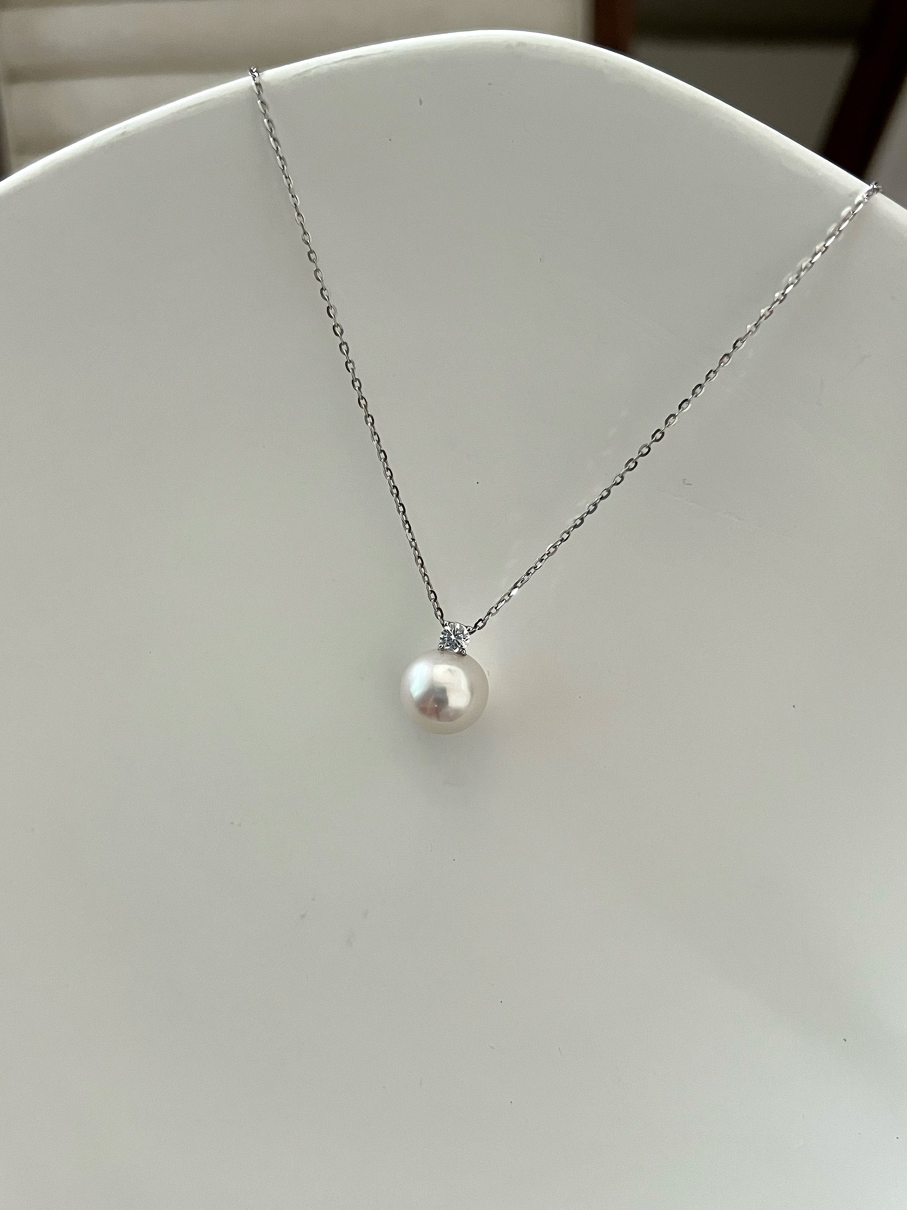 Diana Pearl Pendant Necklace