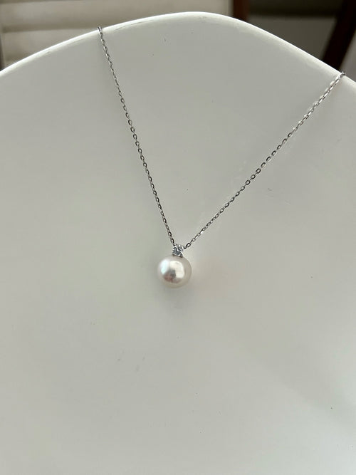Diana Pearl Pendant Necklace